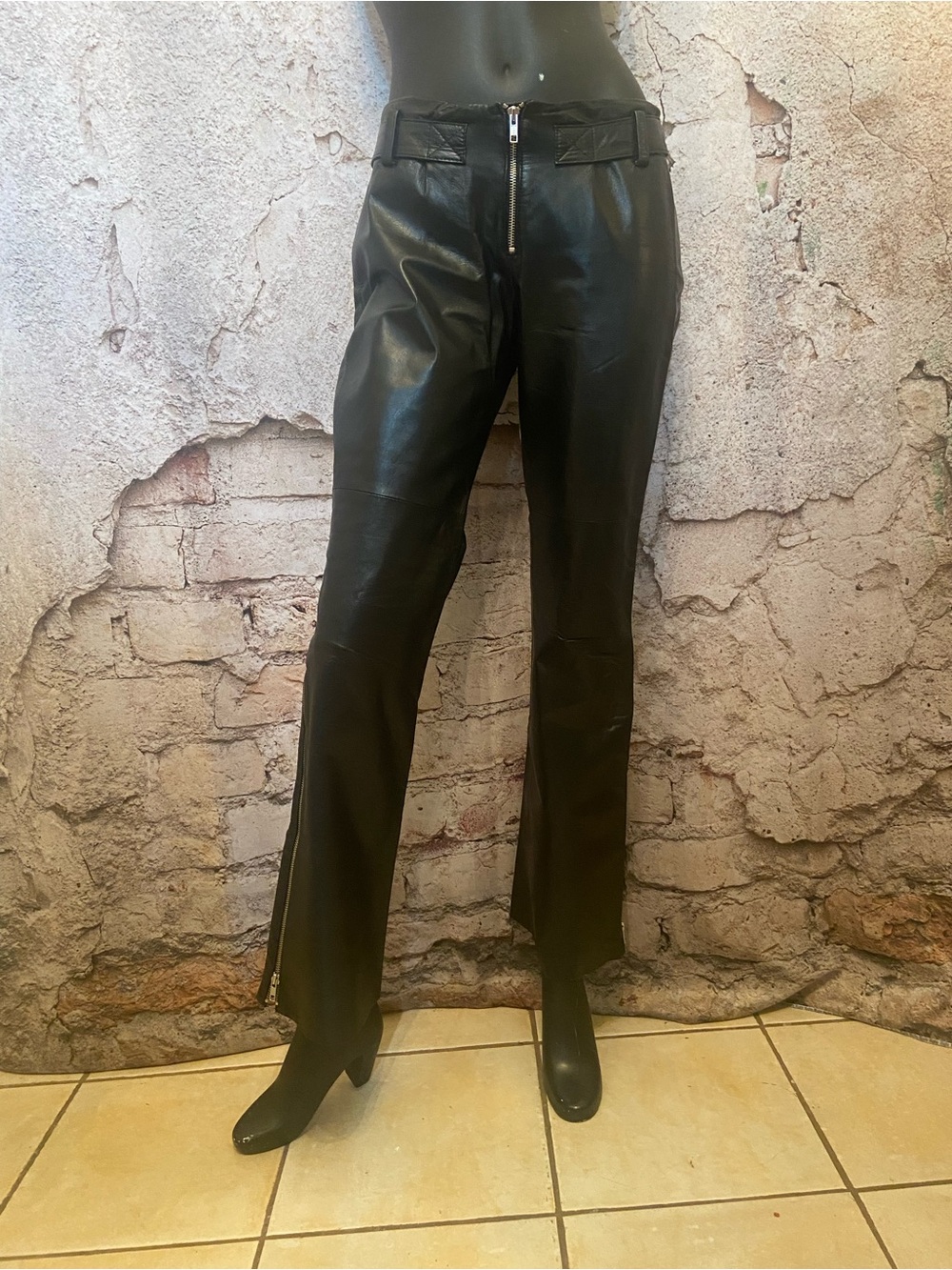 Danier Black Leather Low Rise Bottom Zip Pants